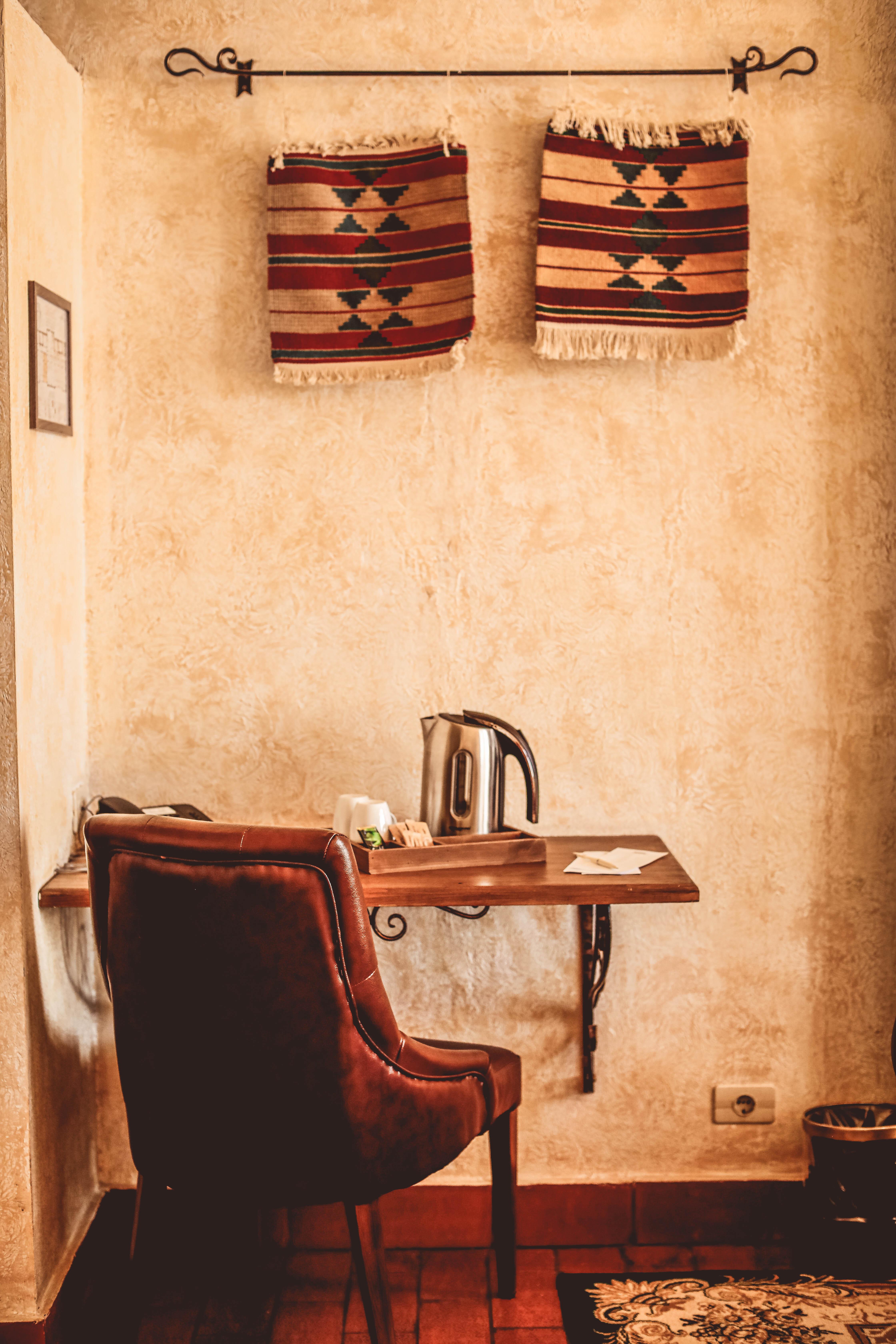 Caucasus Hotel Kasagh エクステリア 写真 A kettle on a table