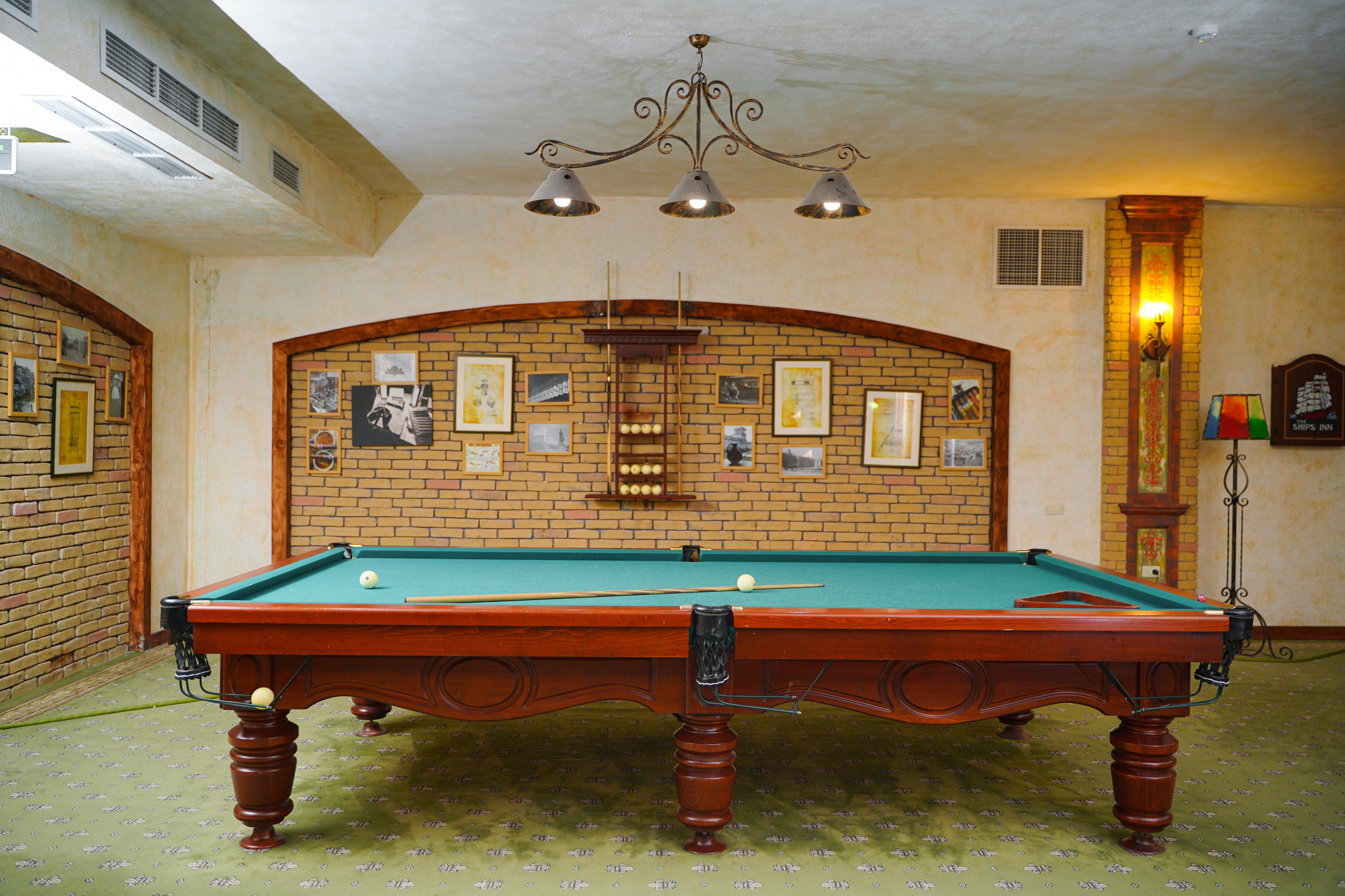 Caucasus Hotel Kasagh エクステリア 写真 A pool table