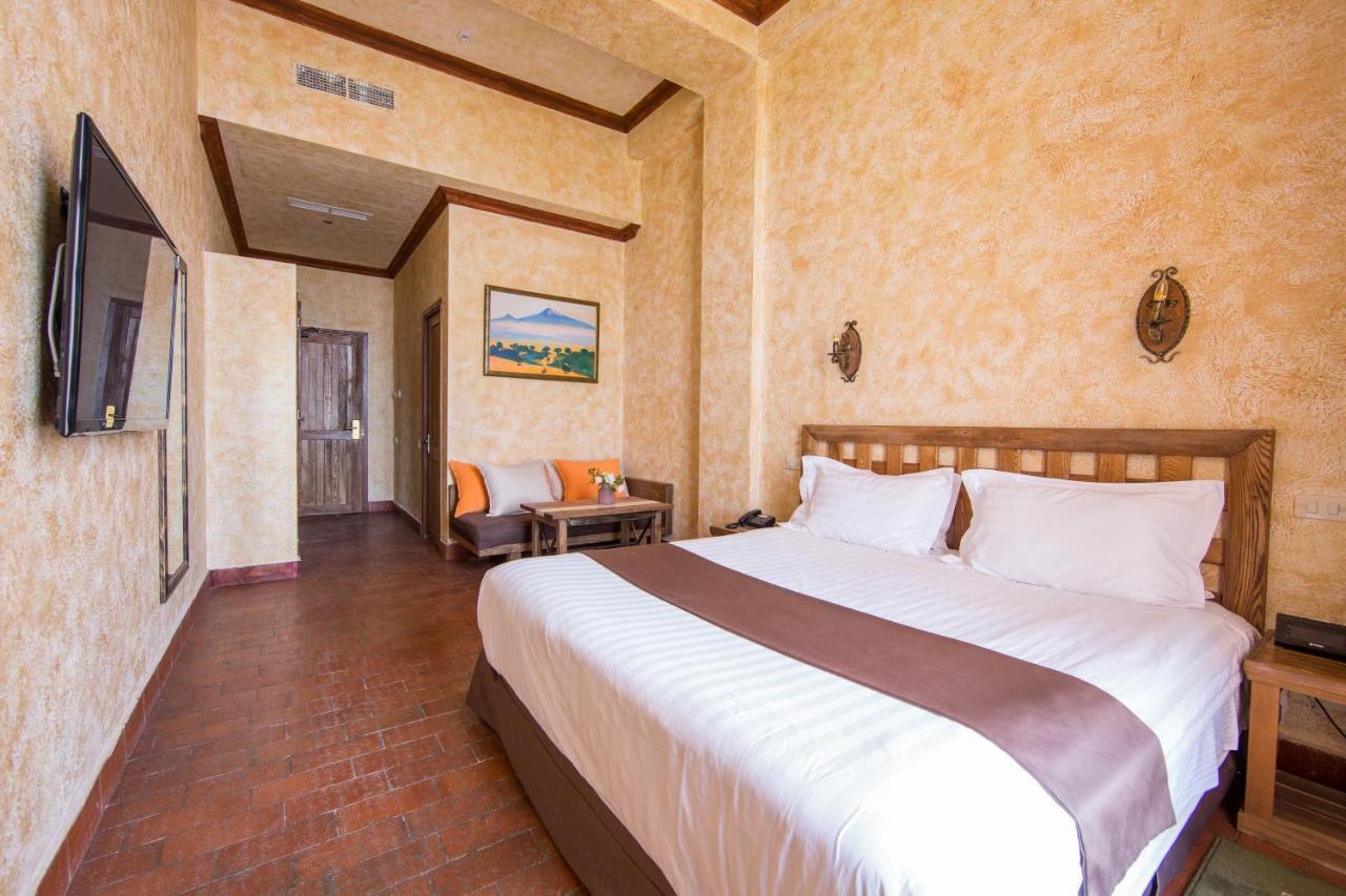 Caucasus Hotel Kasagh エクステリア 写真 Deluxe room